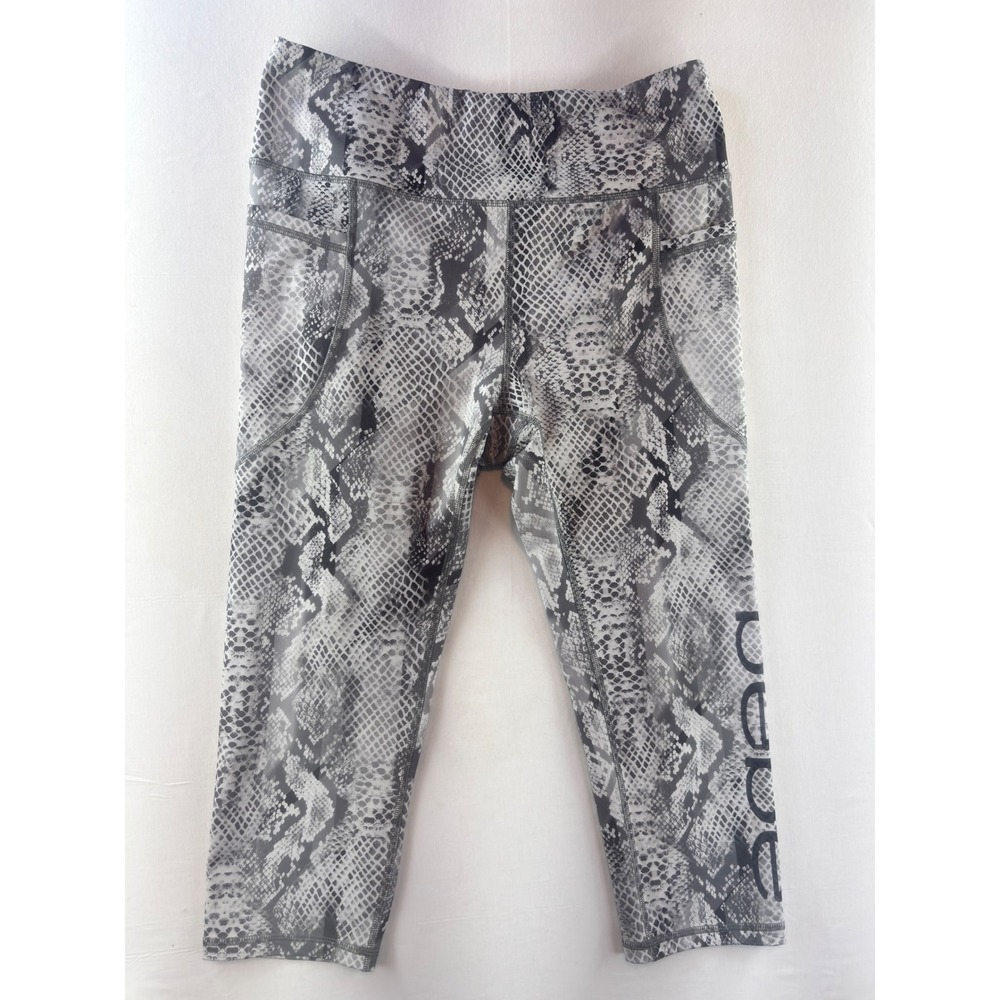 Bebe Sport Womens Grey Snakeskin Print Cropped Leggings Size Large Animal Print